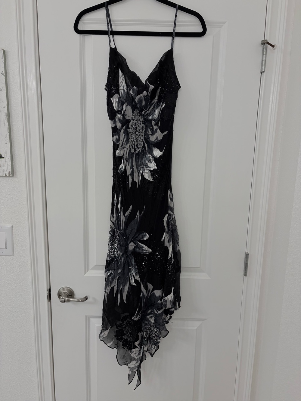 Cache vintage Dress with White Floral Print